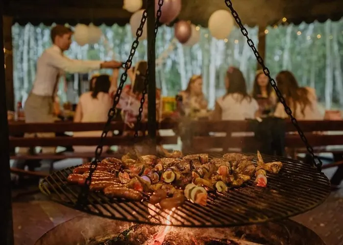 Dolina Bobrów Gospodarstwo agroturystyczne *